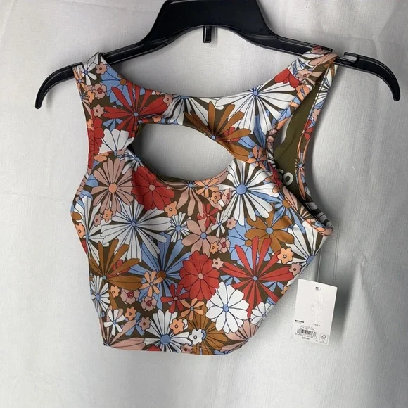 SO floral Sporty cutout top & high rise sporty short S jrs - Picture 11 of 17